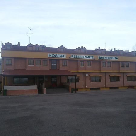 Hostal Botafumeiro Mota del Marqués 외부 사진