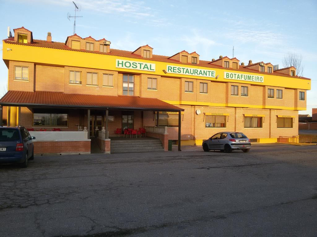Hostal Botafumeiro Mota del Marqués 외부 사진
