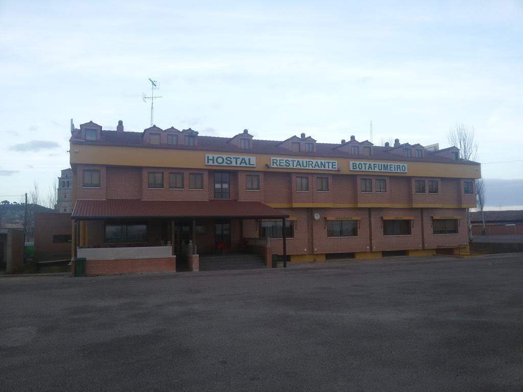 Hostal Botafumeiro Mota del Marqués 외부 사진